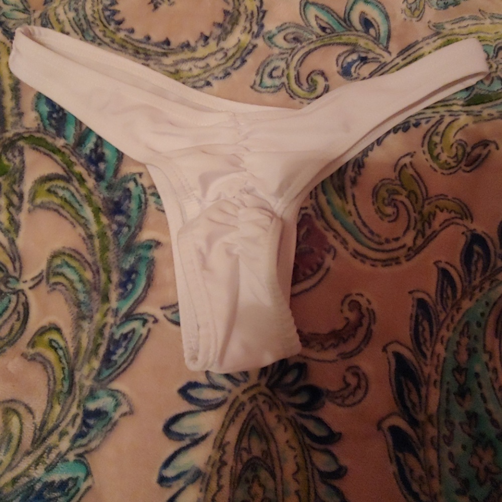 Rouched bikini bottom